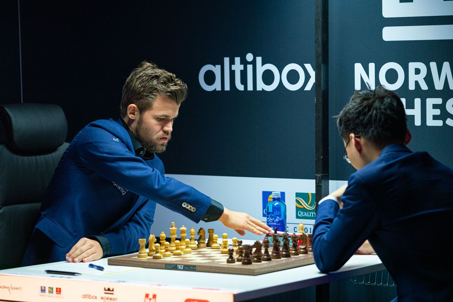 Carlsen wins Norway Chess 2019 with 1 round to spare.
